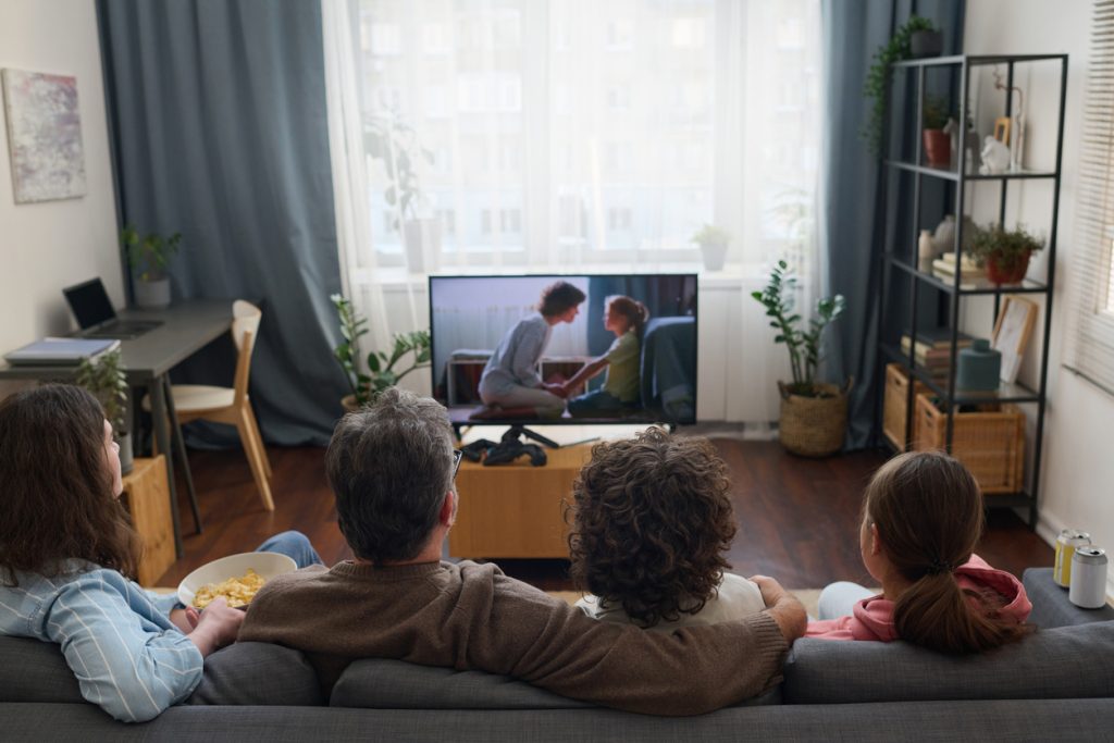 cosas que considerar en el mercado de pantallas led y oled, con dolby atmos y dolby vision